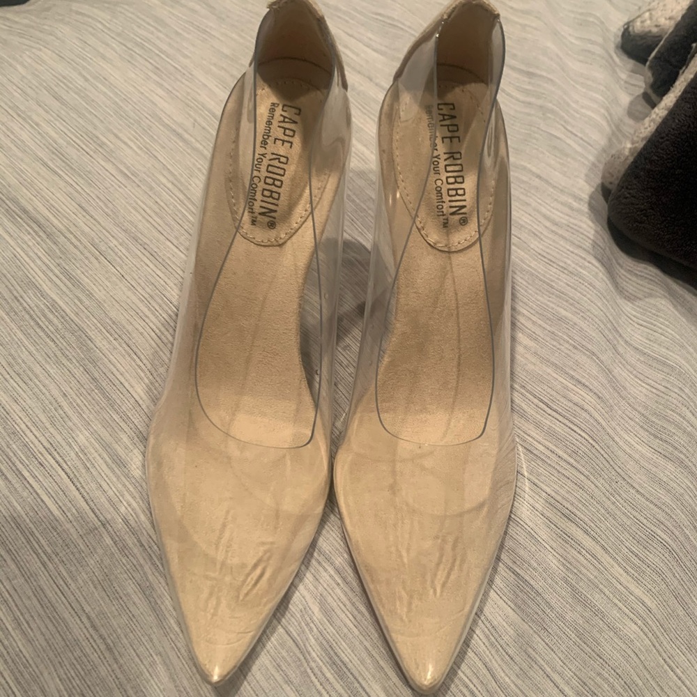 Brand new cape ribbon glass doll heel